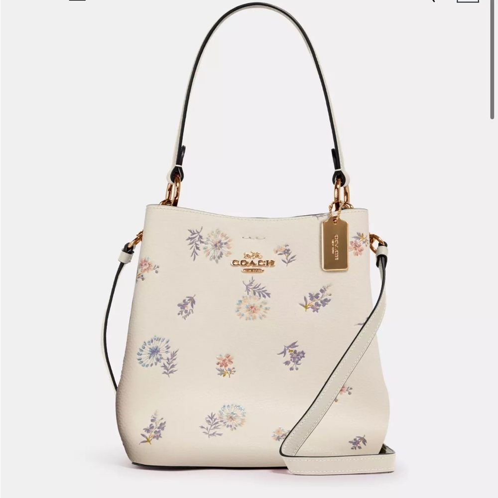 Small Town Bucket Bag With Dandelion Floral Print